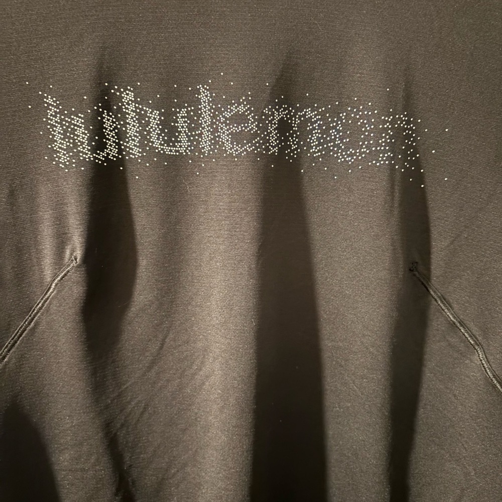 Lululemon Black Short Sleeve Performance Tee - Picture 2 of 4